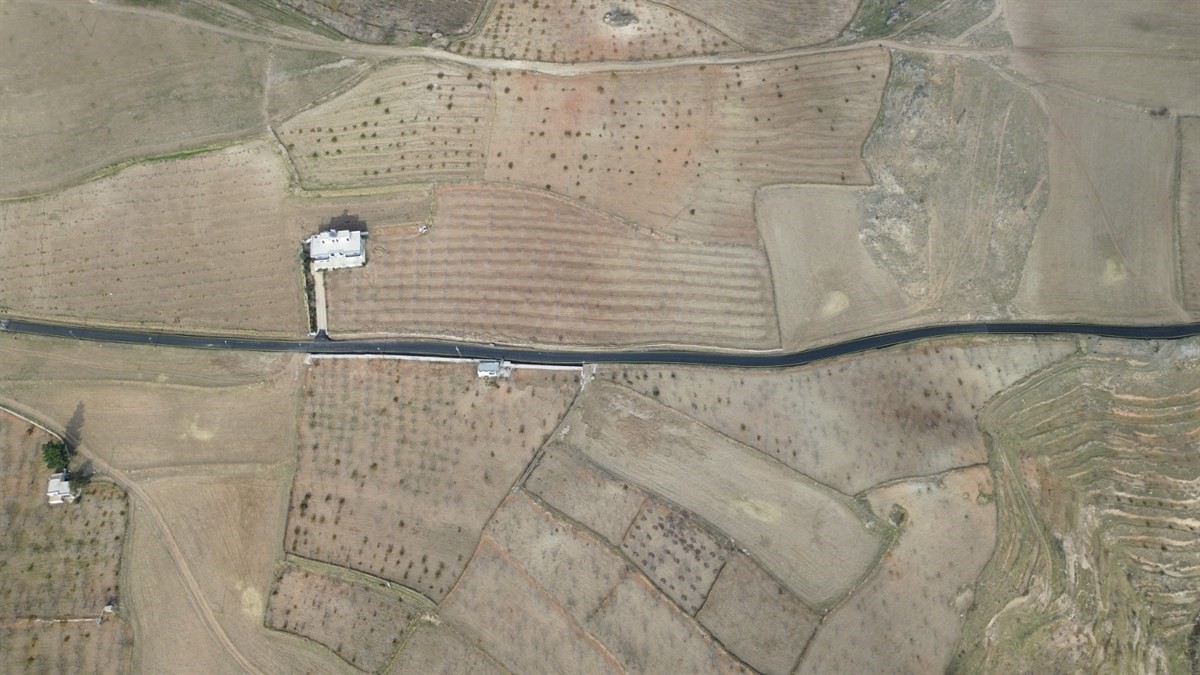 Siirt Valisi Kızılkaya bir asırda yapılan asfalt yolu bir yılda ikiye katladı 7 siirt valisi kizilkaya bir asirda yapilan asfalt yolu bir yilda ikiye katladi 3 UqjEnRcY