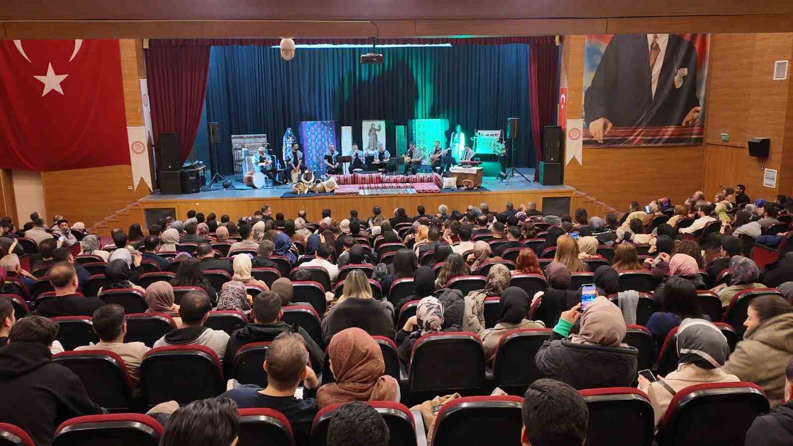 siirte yeni atanan ogretmenlere sira gecesi duzenlendi 0 2H1UJikX