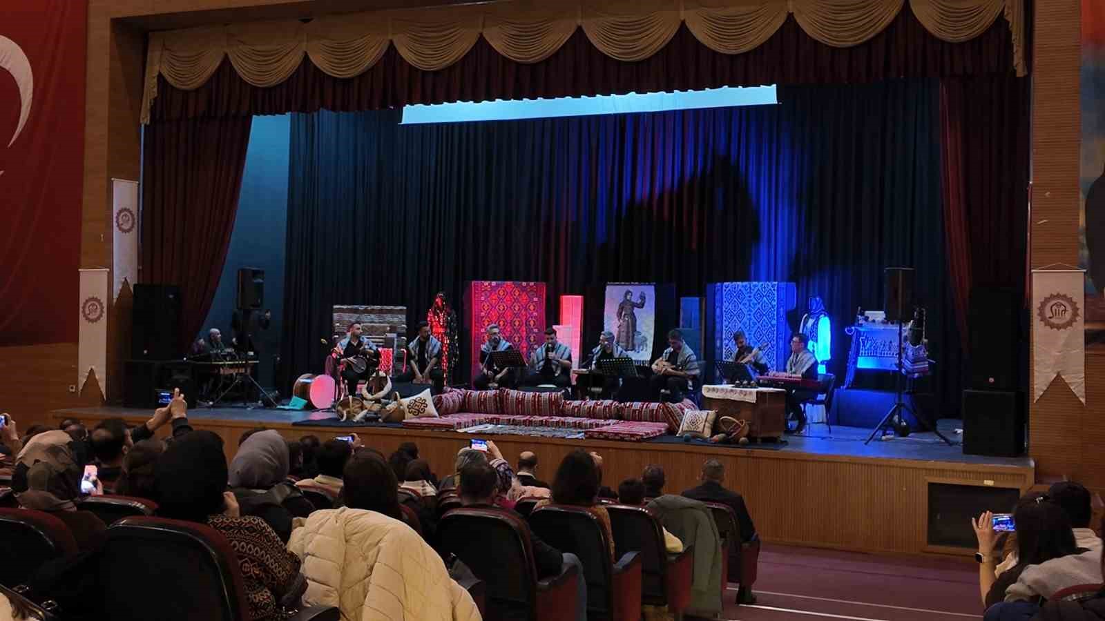 siirte yeni atanan ogretmenlere sira gecesi duzenlendi 1 YMJcaRO4
