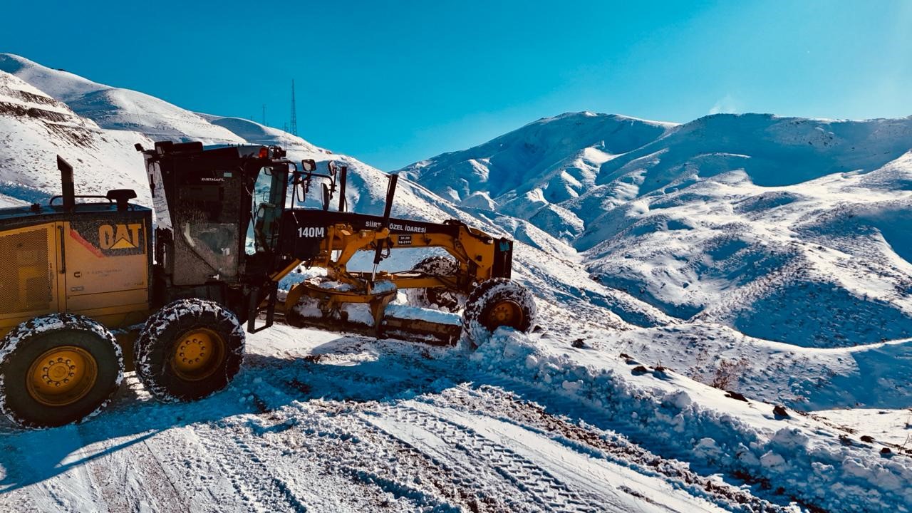 siirtte 10 koyun ulasimini saglayan yol kardan kapandi 1 I6DSX3Wq