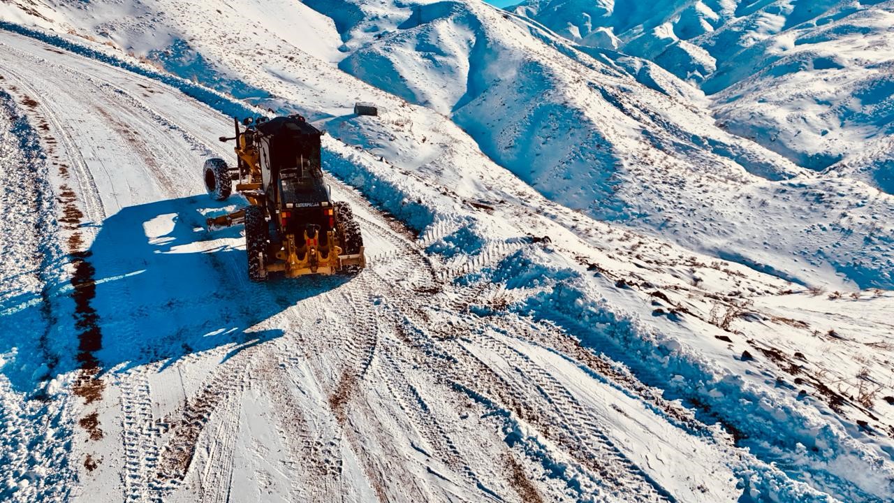 siirtte 10 koyun ulasimini saglayan yol kardan kapandi 2 1YjCR6u6