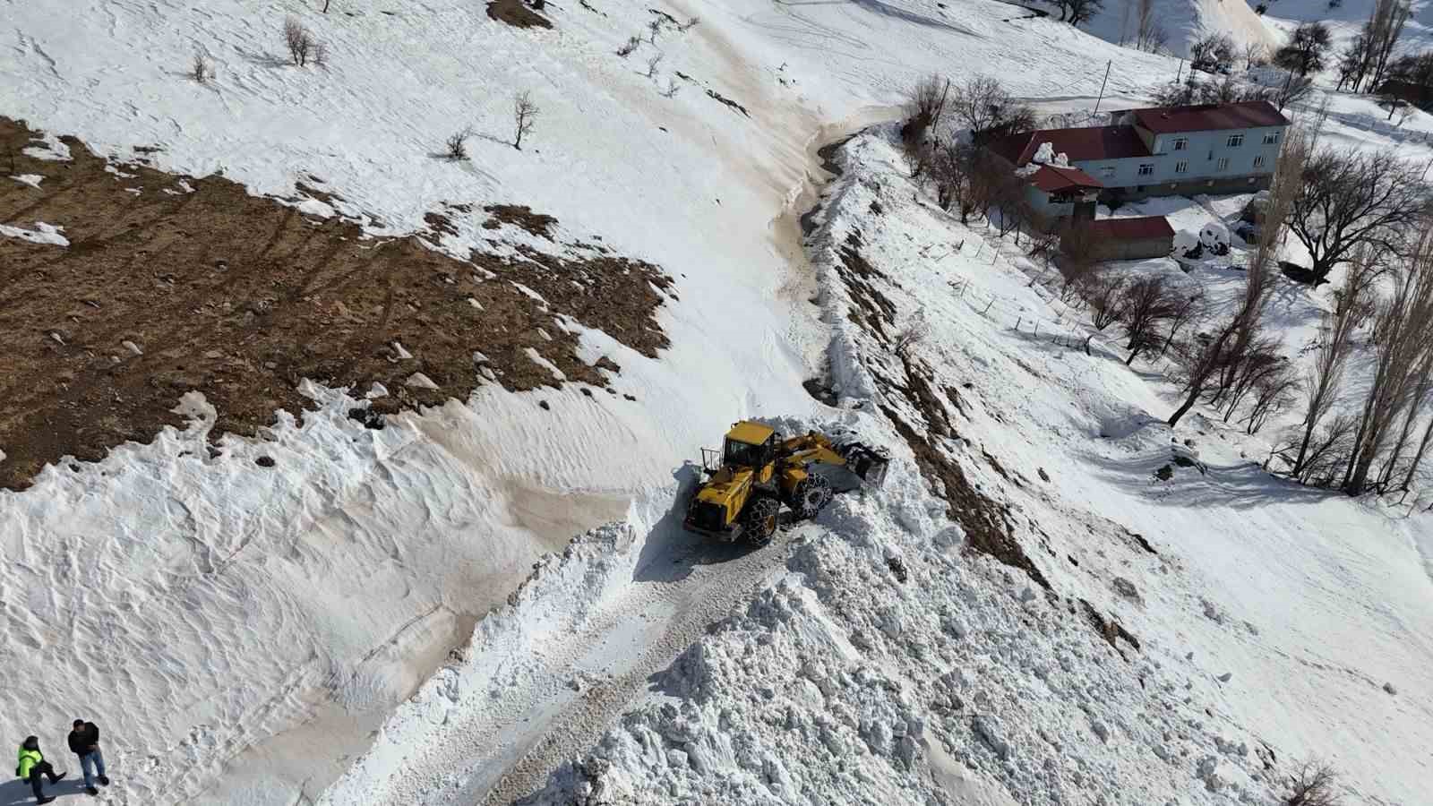 Siirt’te 146 köy yolu ulaşıma açıldı 6 siirtte 146 koy yolu ulasima acildi 2 VNMEGe8g