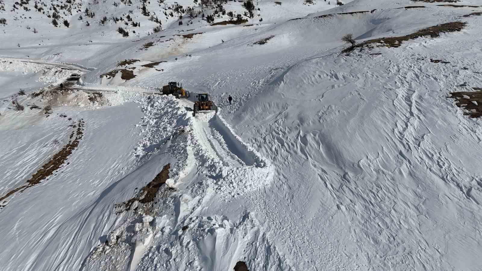 Siirt’te 146 köy yolu ulaşıma açıldı 7 siirtte 146 koy yolu ulasima acildi 3