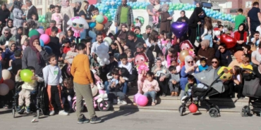 siirtte-aile-festivalinde-yuzlerce-cocuk-doyasiya-eglendi-Sg5peh7G.jpg