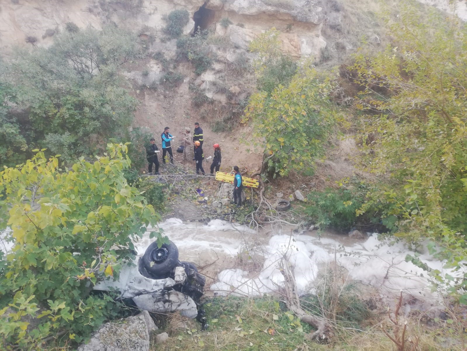Siirt’te araç uçuruma yuvarlandı, ölü ve yaralıya bir gün sonra ulaşıldı 5 siirtte arac ucuruma yuvarlandi olu ve yaraliya bir gun sonra ulasildi 1 UuHLO44n
