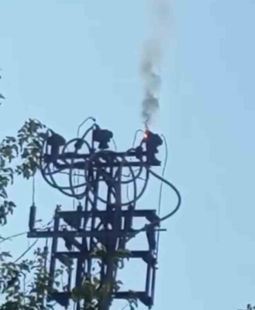 siirtte-ariza-nedeni-ile-elektrik-direginde-yangin-cikti-87wac6E6.jpg