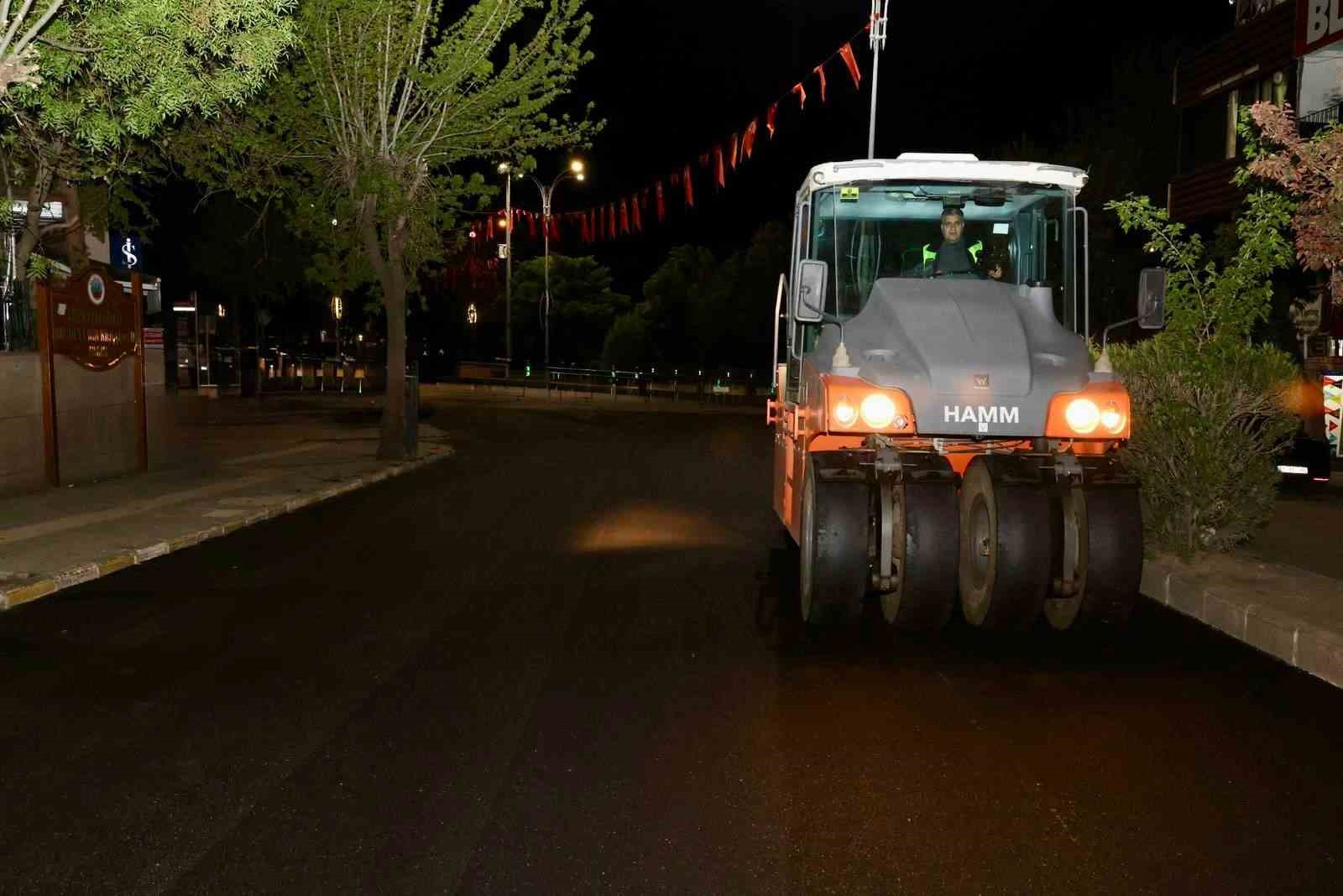 siirtte asfalt mesaisi gece de suruyor 2 pypqFE4a