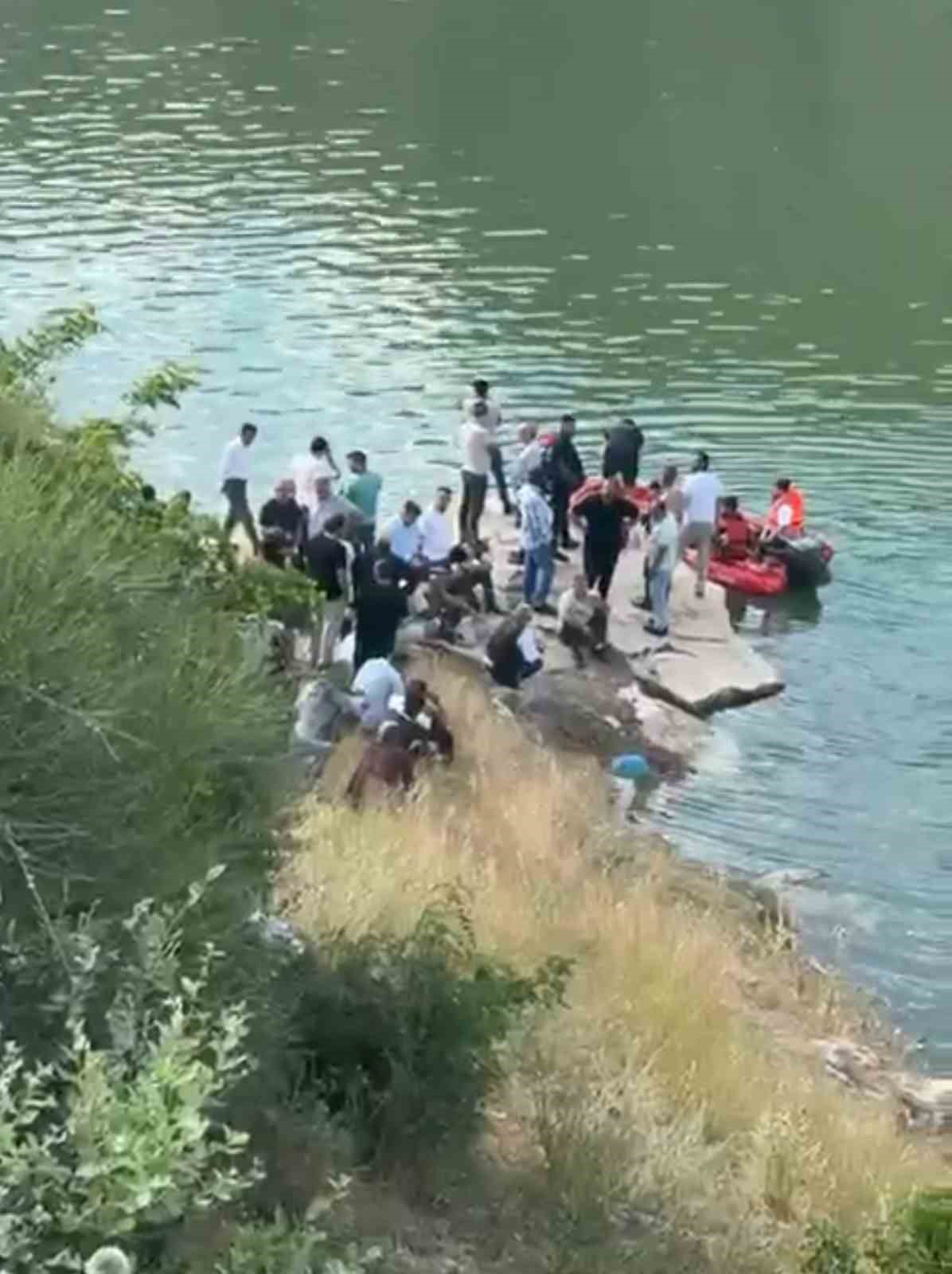 siirtte botan cayina giren cocuk kayboldu 2 jE7PSSXe