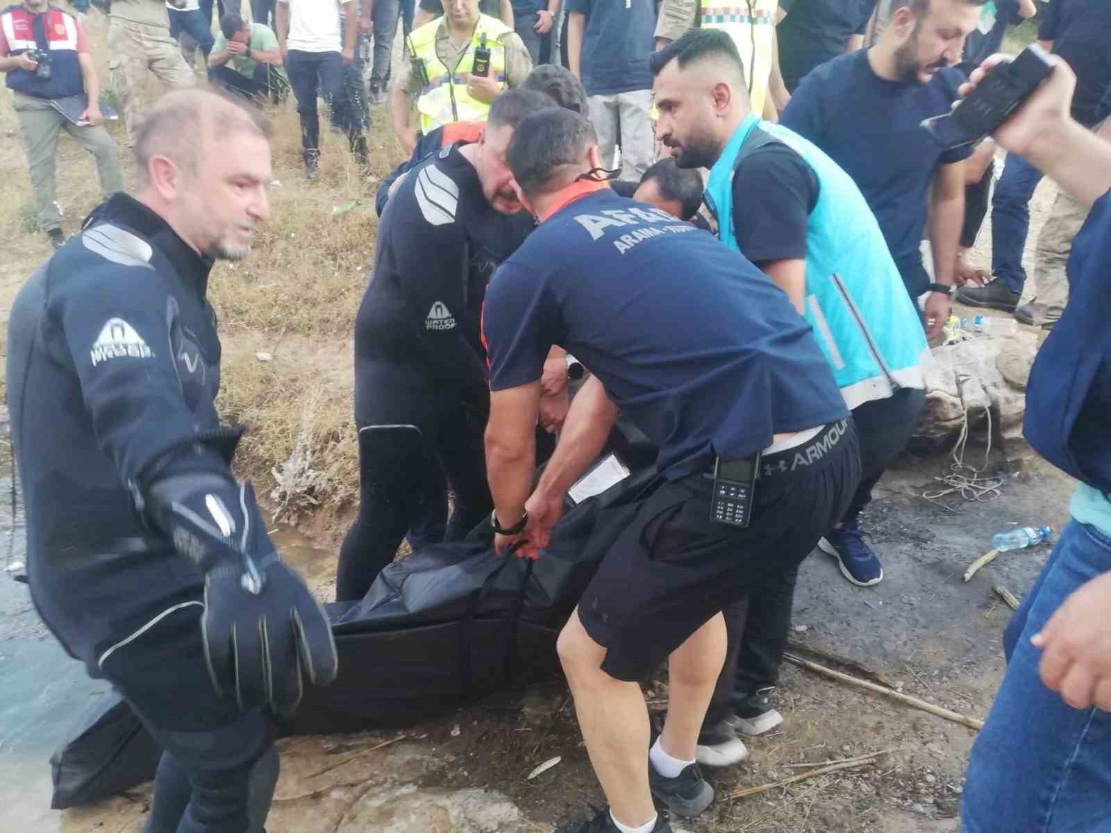 siirtte botan cayinda kaybolan cocugun cansiz bedenine ulasildi 0 NGzkkO7K