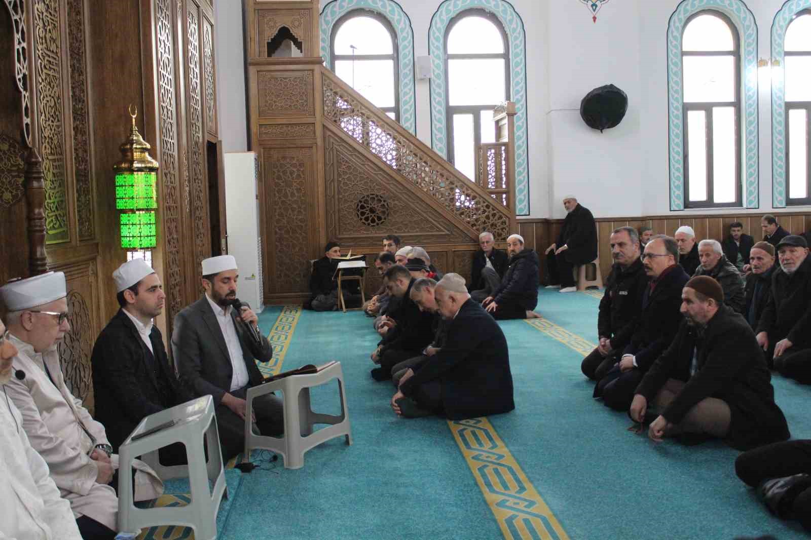 siirtte depremde hayatini kaybedenler icin mevlit okutuldu 1 m2VJhWXV