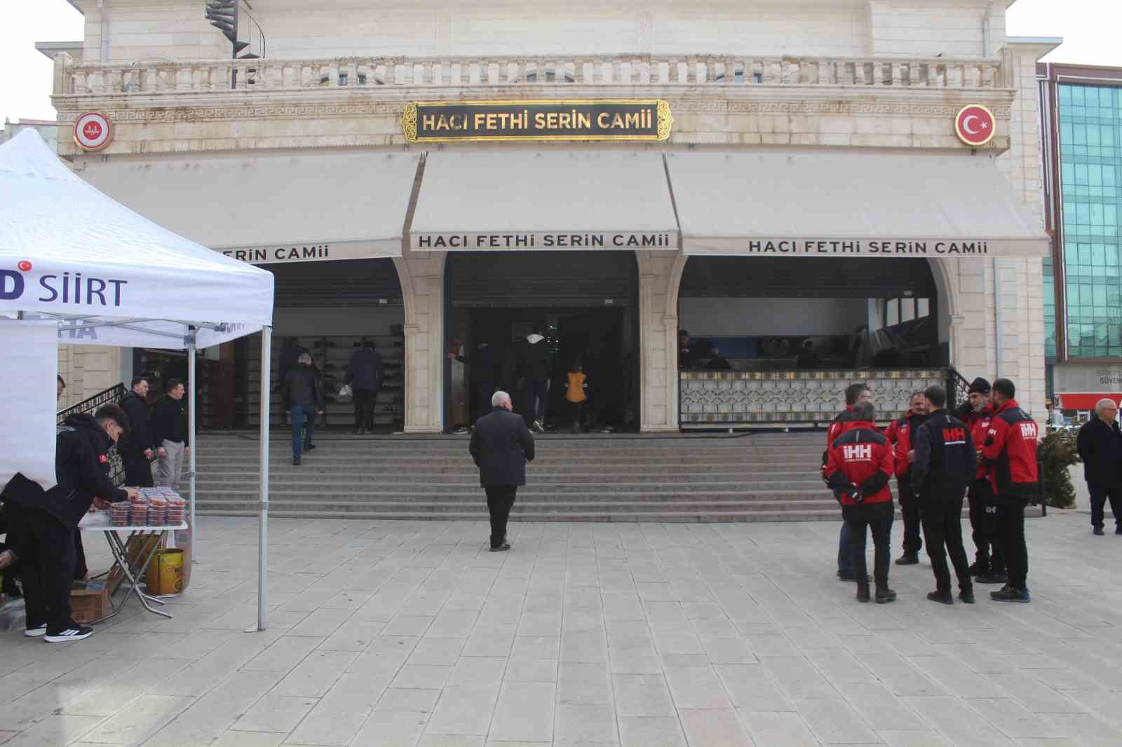 siirtte depremde hayatini kaybedenler icin mevlit okutuldu 2