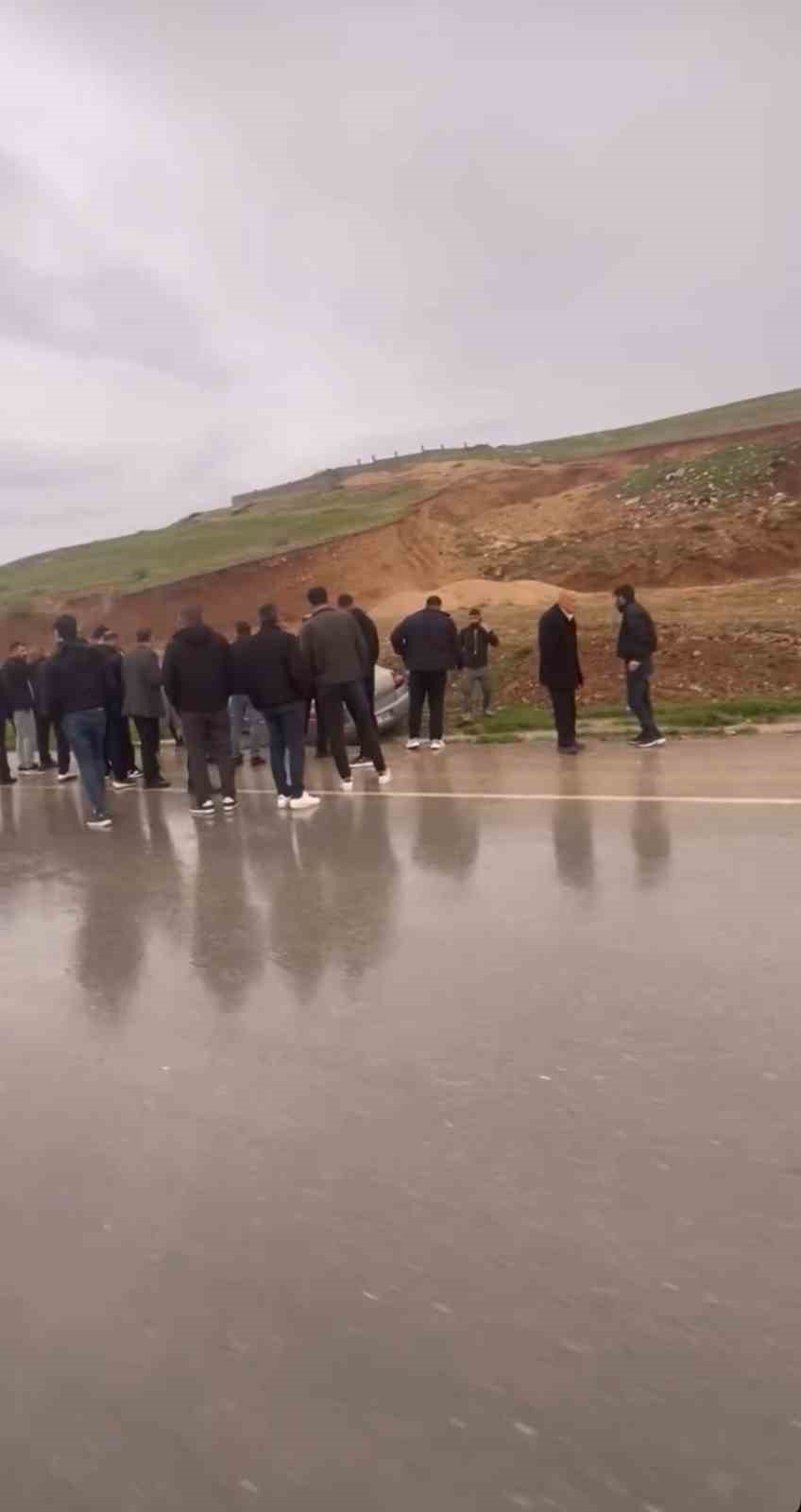 siirtte dugun konvoyunda kaza 2 yarali 1 9AeKe4uZ