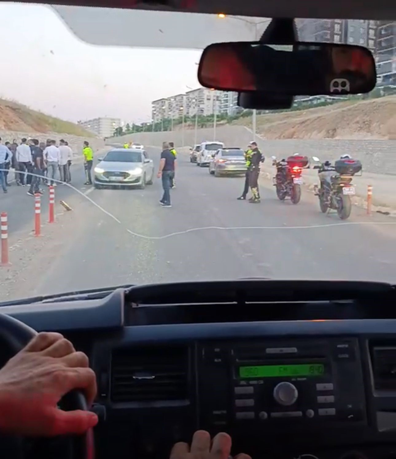Siirt’te düğün konvoyunda korkutan kaza: 2 yaralı 5 siirtte dugun konvoyunda korkutan kaza 2 yarali 1 CjZlz1qZ