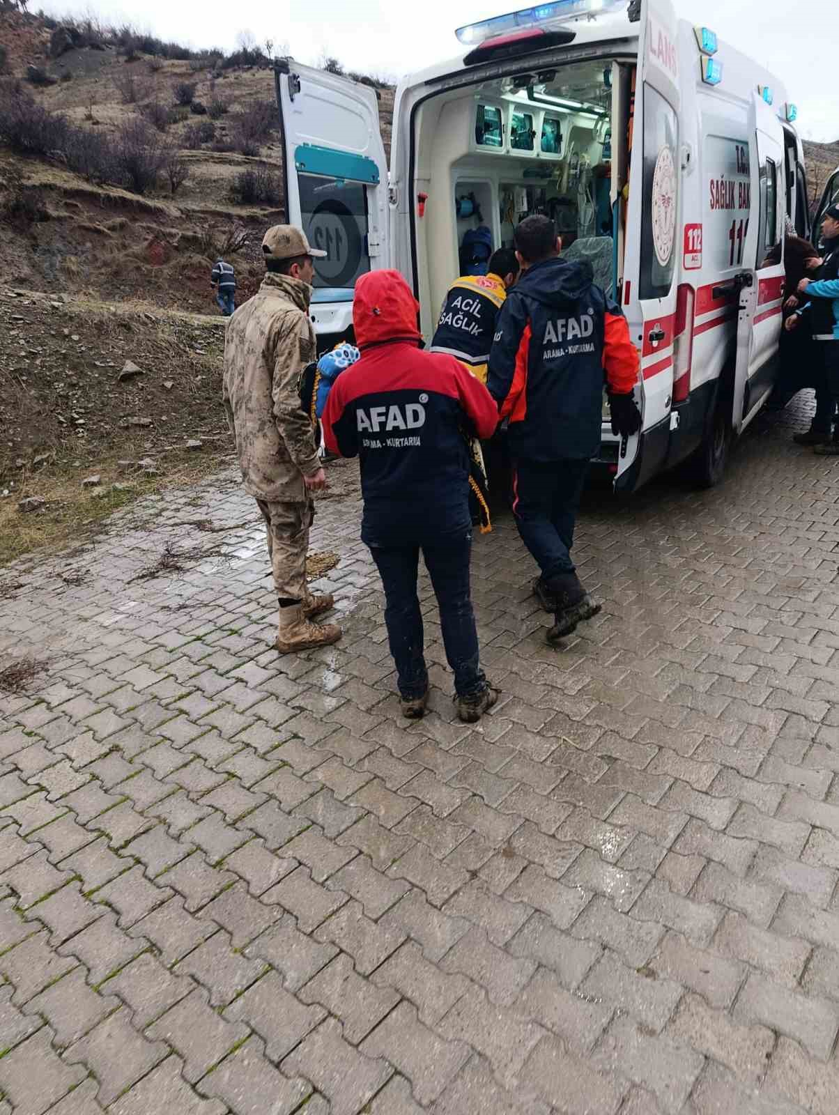 siirtte firtina 20 kisilik ailenin cadirini yikti 3 pEf5qbRV
