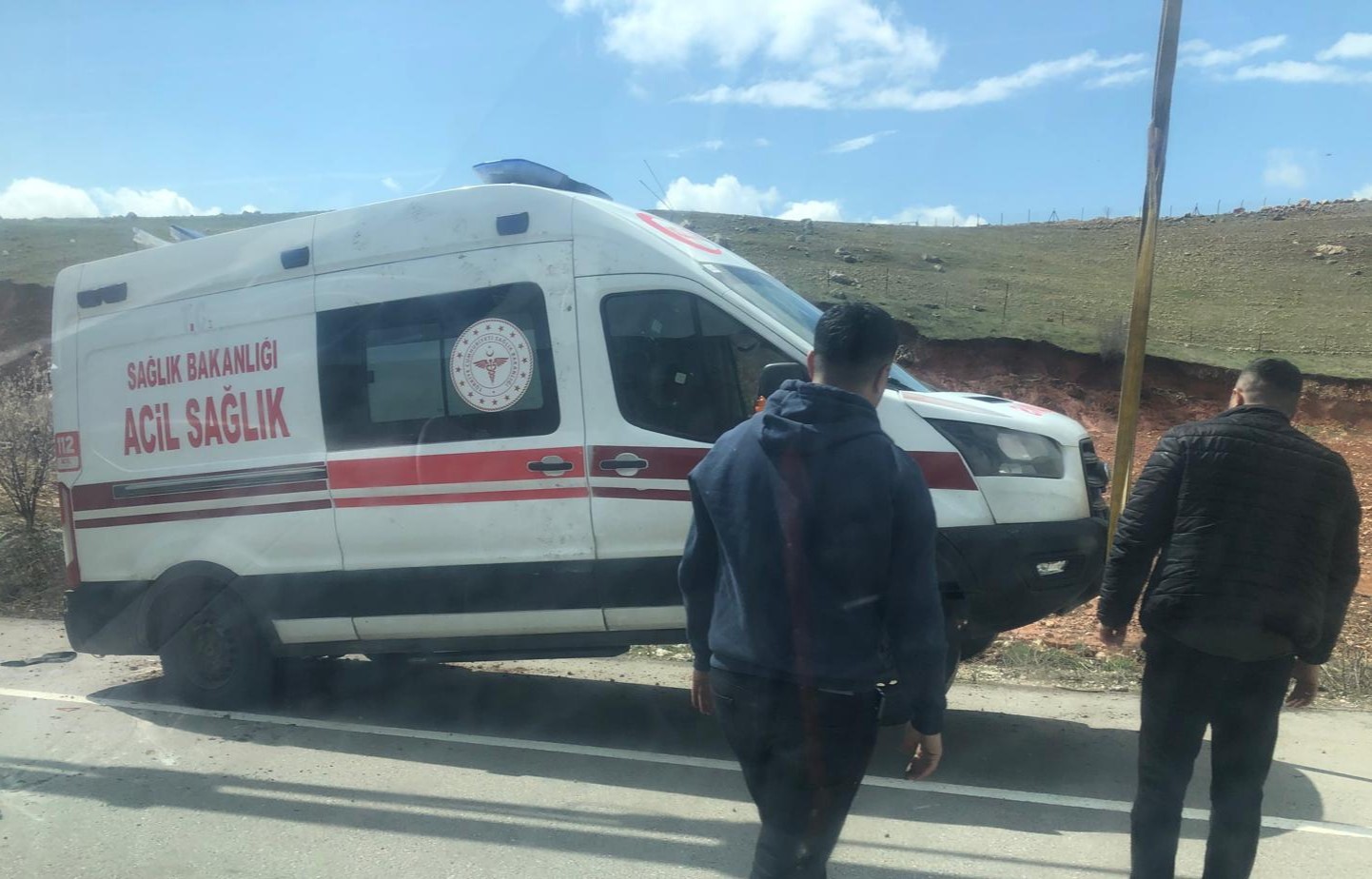 siirtte hasta tasiyan ambulans devrildi 1 85dHjw4b
