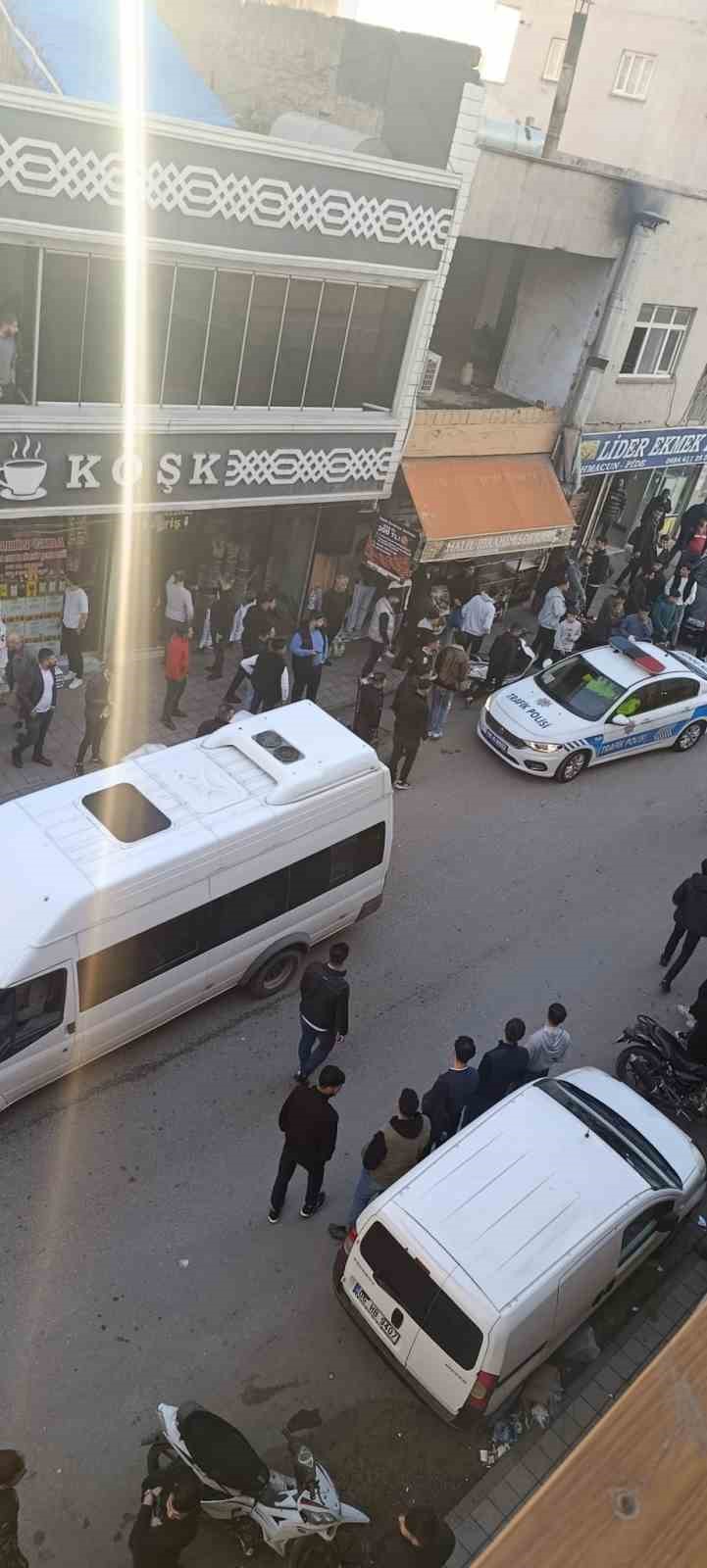 Siirt’te iki grup arasında bıçaklı kavga: 2 yaralı 5 siirtte iki grup arasinda bicakli kavga 2 yarali 1 rCY7N3Vv