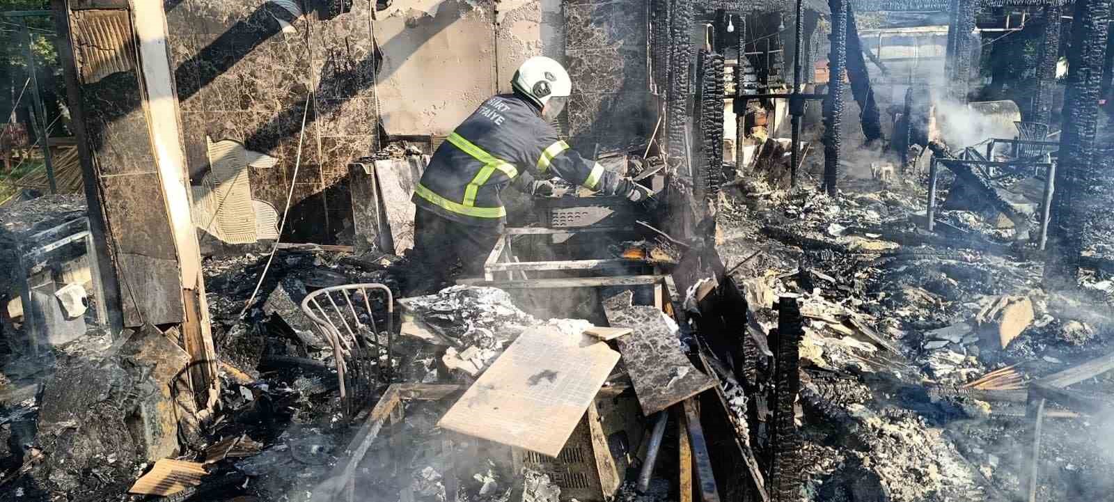 siirtte kafede yangin 1 8DrwQtLV
