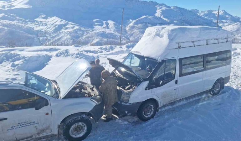 siirtte-kardan-kapanan-278-koy-yolu-ulasima-acildi-9mru69WX.jpg