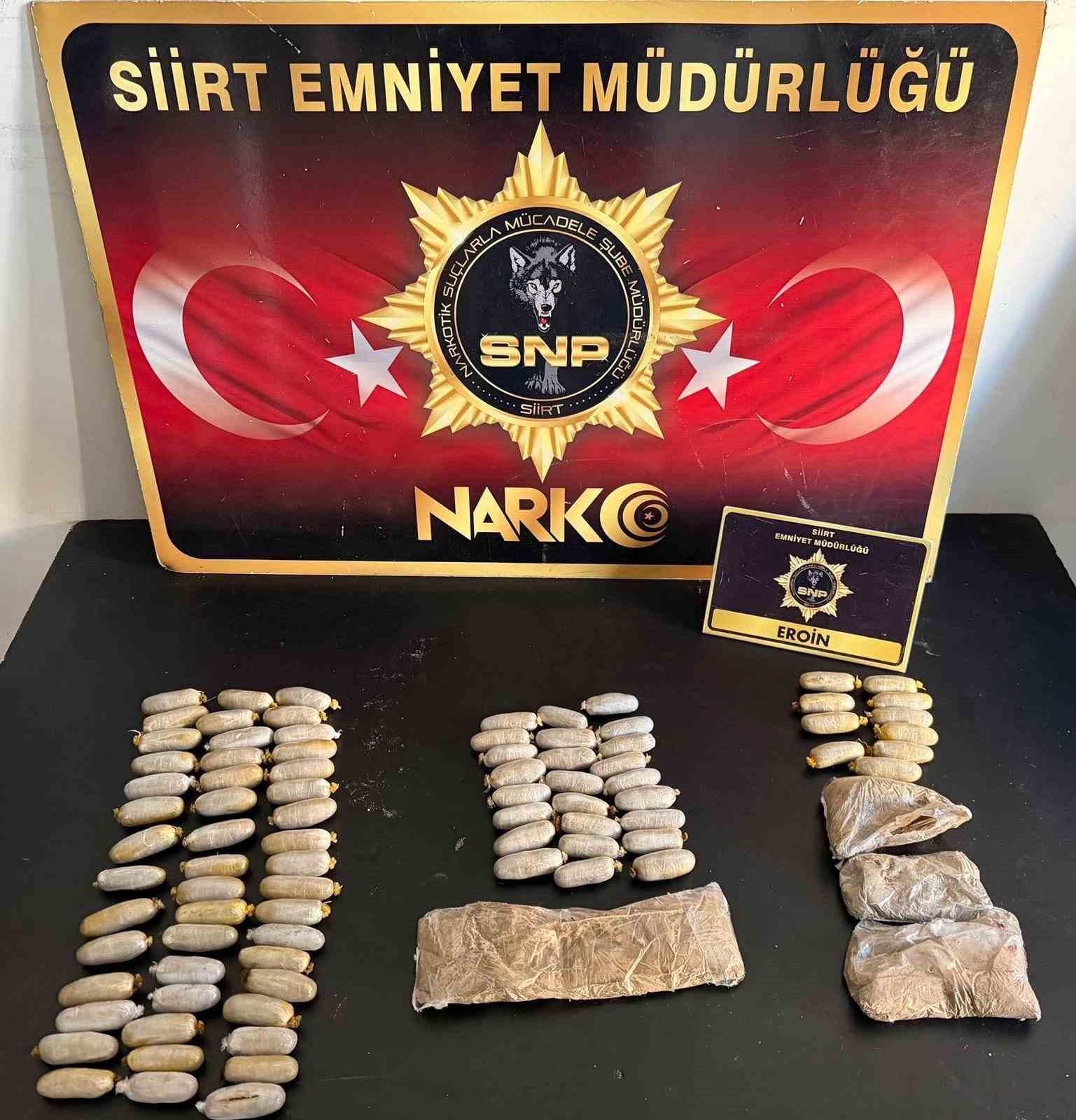 siirtte midelerinden uyusturucu cikan 4 sahis tutuklandi 3 Ir1FGAKY
