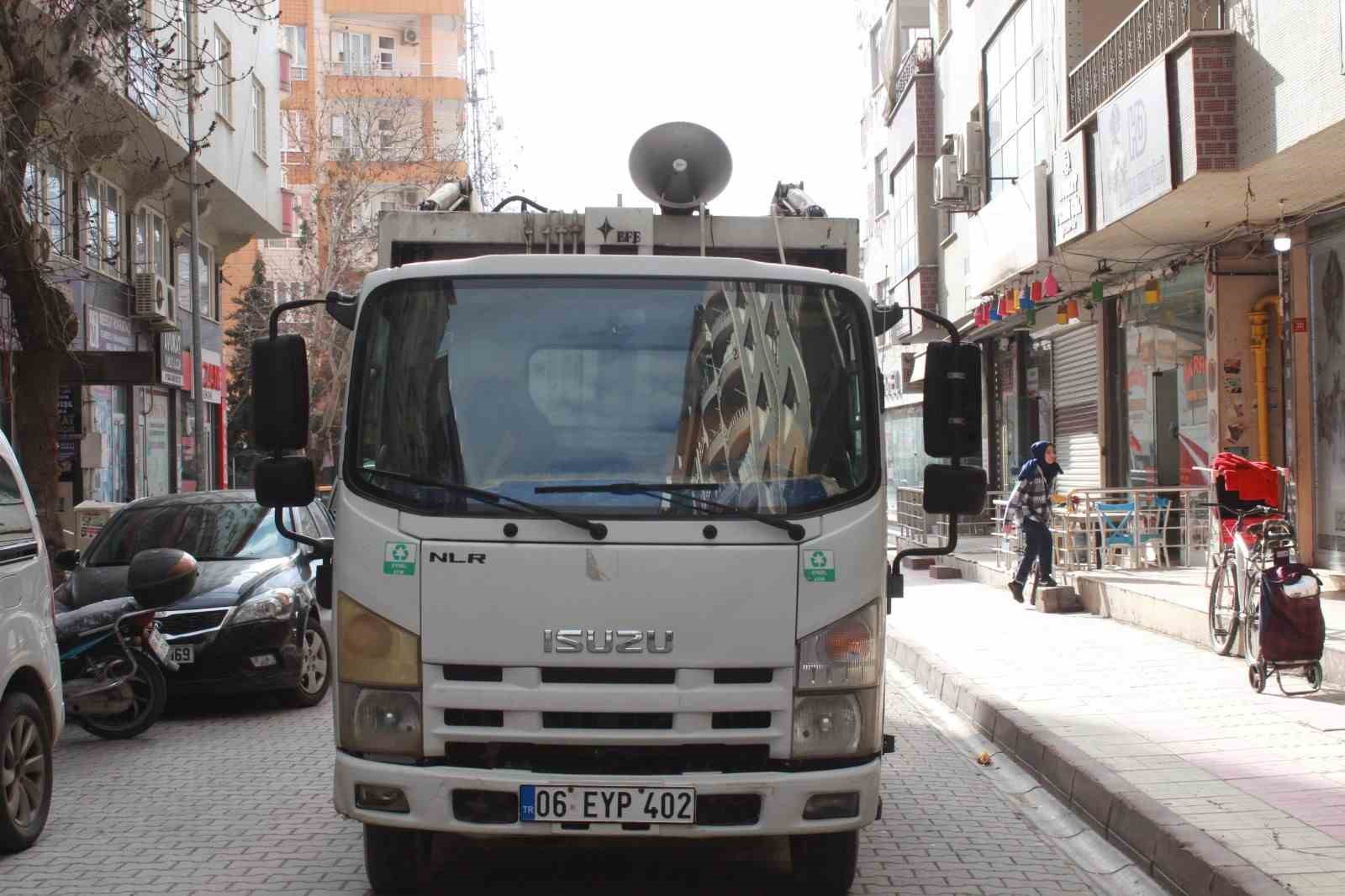 siirtte muzigi duyan copunu cikartiyor 0