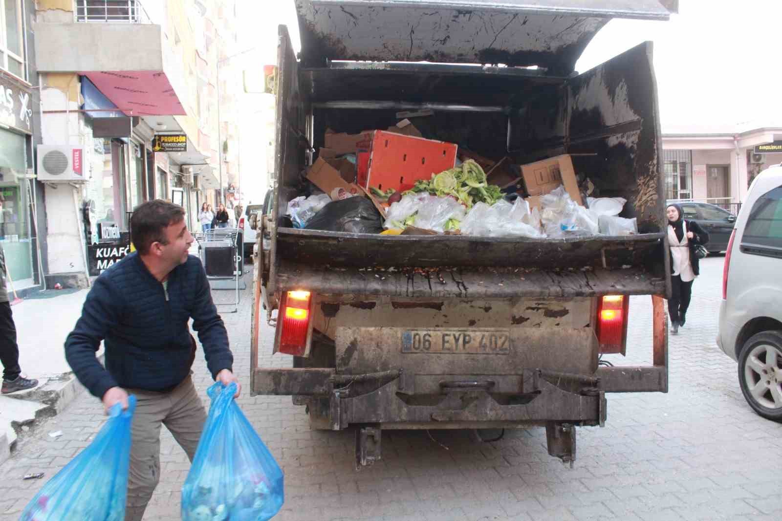 siirtte muzigi duyan copunu cikartiyor 7 vLutriCB