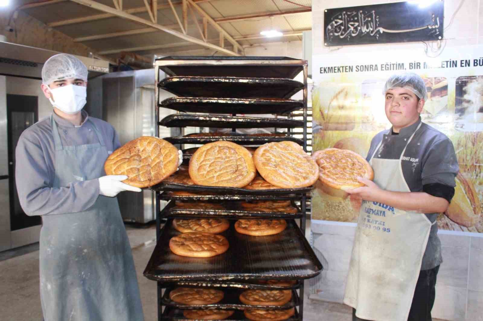 siirtte ogrenciler ramazanda gunluk 7 bin ekmek cikariyor 6