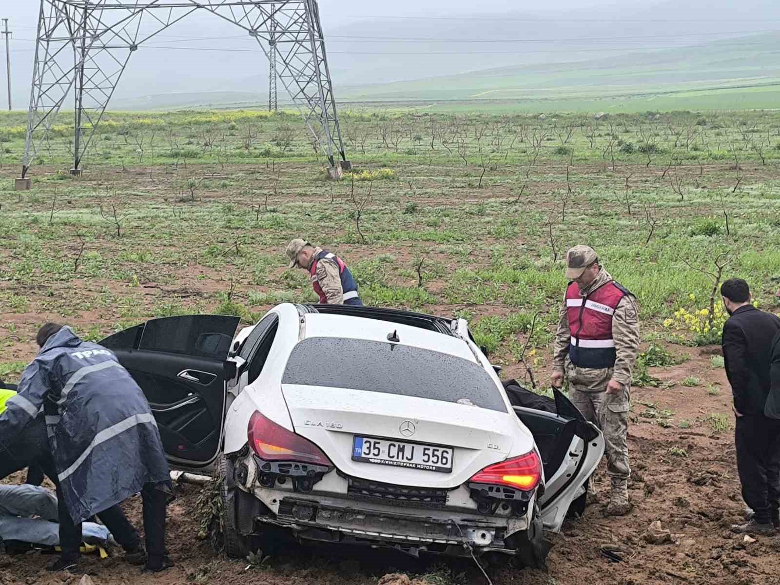 siirtte otomobil ile kamyonet carpisti 2 olu 3 agir yarali 1 fjp3izlu