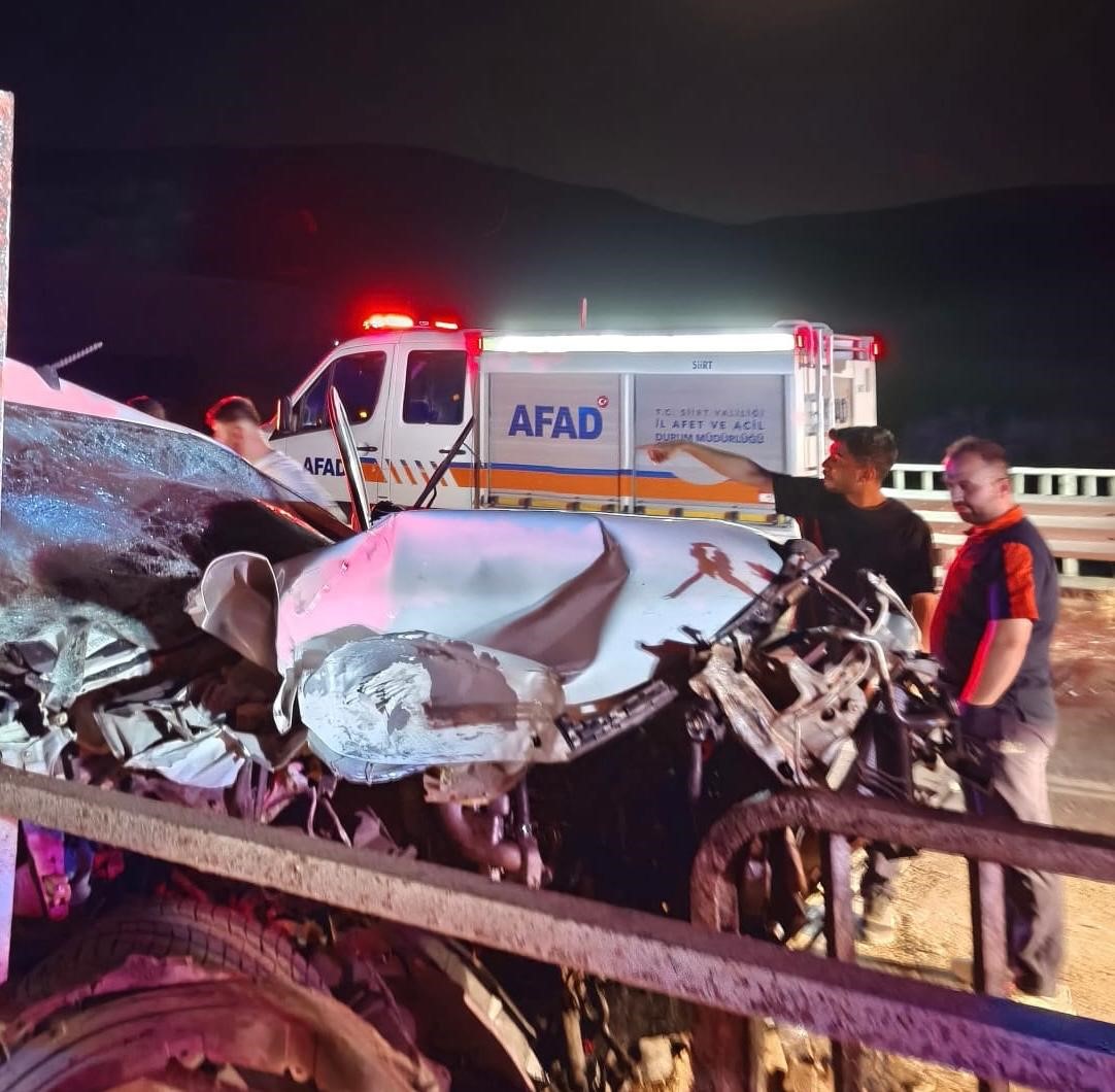Siirt’te pikap bariyerlere ok gibi saplandı: 2 yaralı 5 siirtte pikap bariyerlere ok gibi saplandi 2 yarali 1 sLvhlGOk