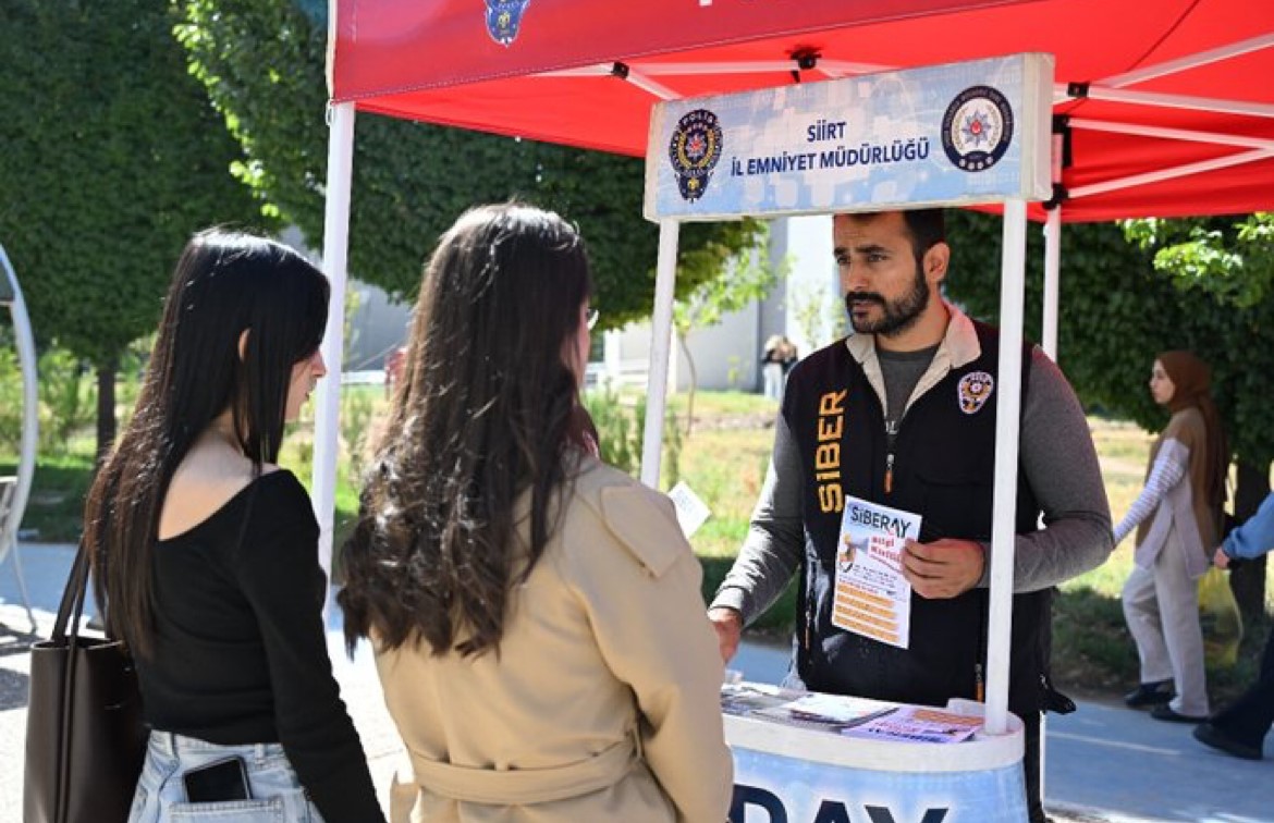 siirtte polis universite ogrencilerini bilgilendirdi 2 JkCDCZqL
