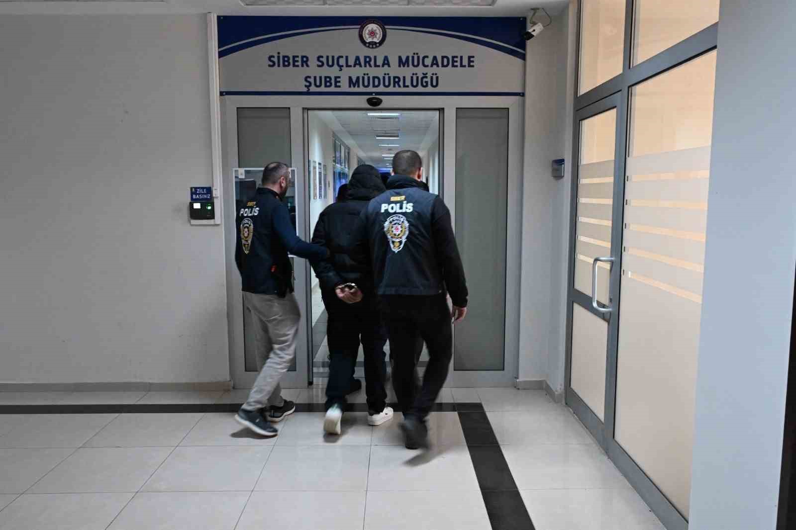 siirtte sahte arac satim ilaniyla 4 kisiyi dolandiran 2 kisi tutuklandi 1 wBVD1uV2