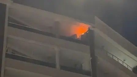 Siirt’te şampiyonluk kutlamasında havai fişek doğalgaz kombisini yaktı 4 siirtte sampiyonluk kutlamasinda havai fisek dogalgaz kombisini yakti 0 rIHQYYmG