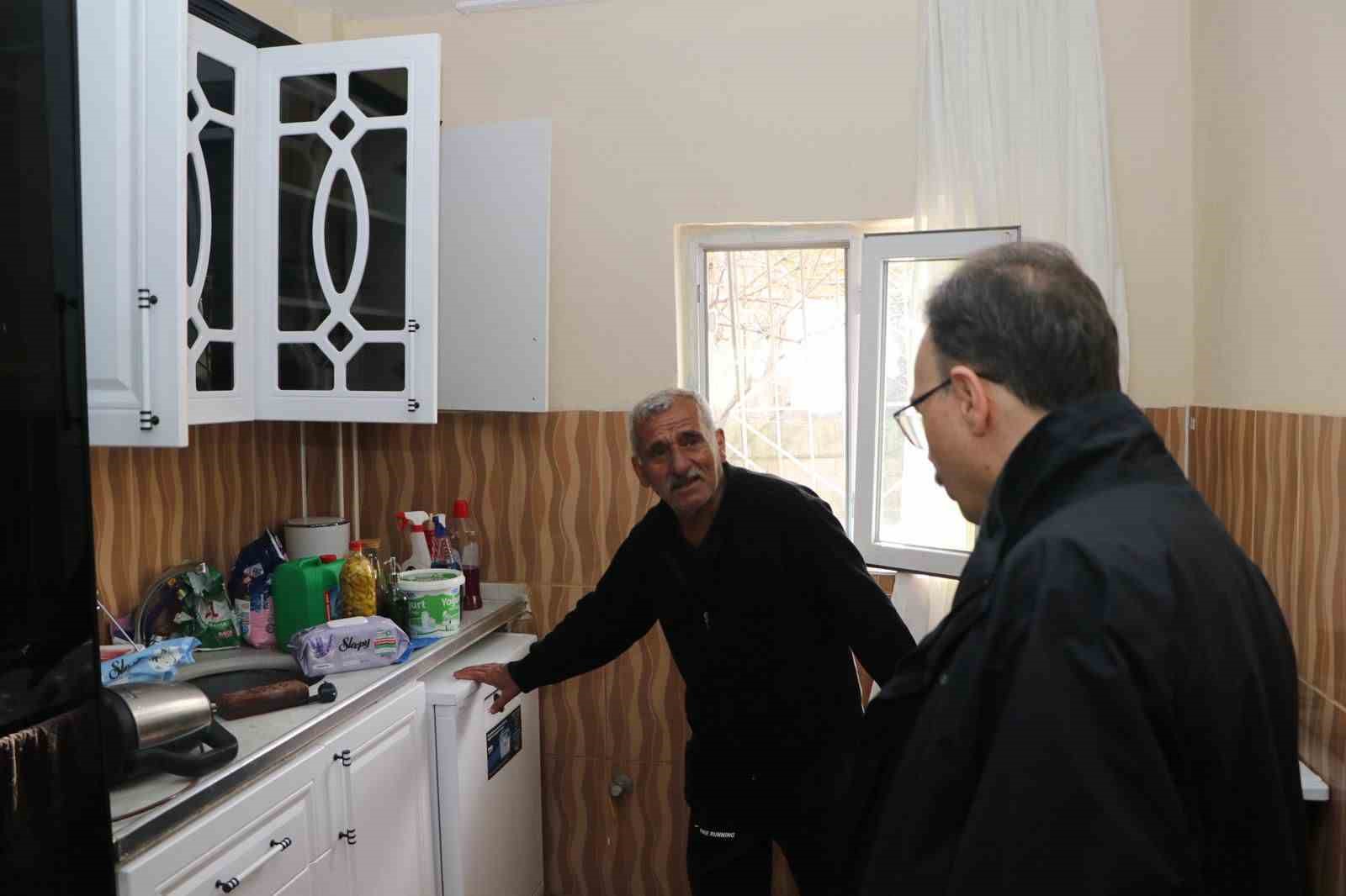 Siirt’te sel nedeni ile Kezer Köprüsü zarar gördü 4 siirtte sel nedeni ile kezer koprusu zarar gordu 0 EfbPNIff