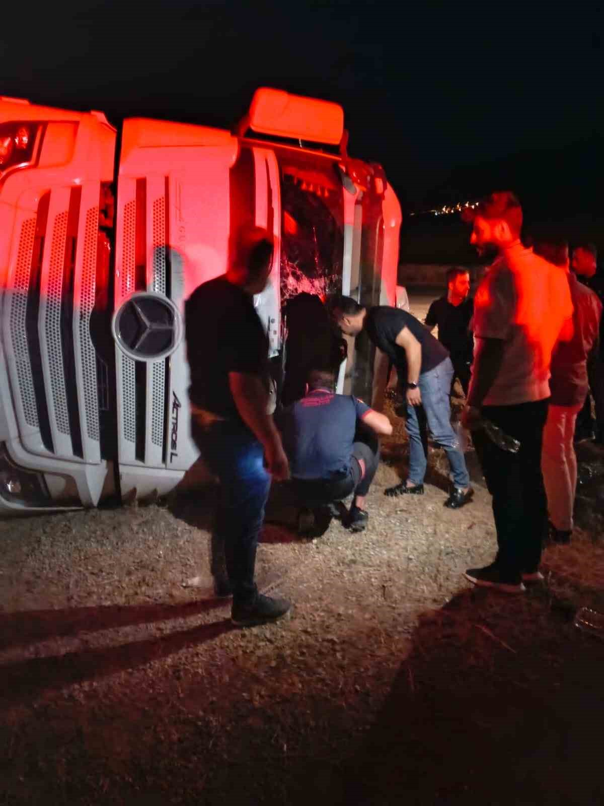 siirtte tir devrildi 3 yarali 3