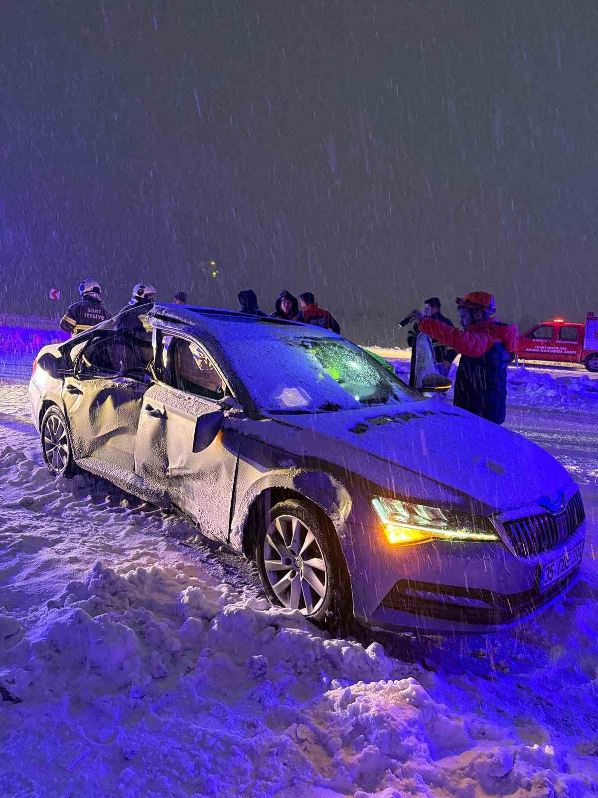 siirtte yol calismasi yapan arac ile otomobil carpisti 1 olu 4 yarali 0 rDicCveu