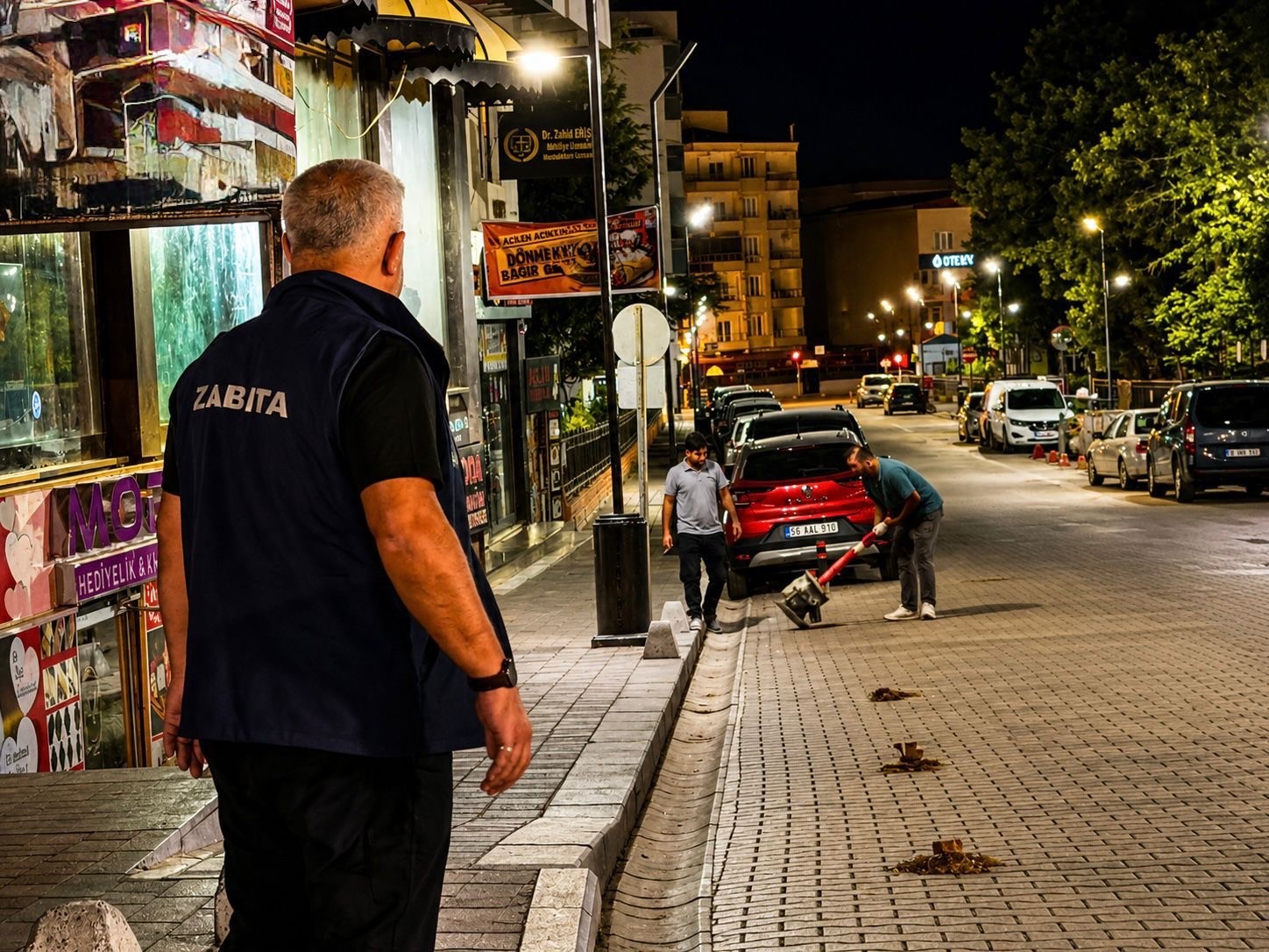 Siirt’te zabıta ekiplerinden yoğun denetim: 228 iş yeri kontrol edildi 5 siirtte zabita ekiplerinden yogun denetim 228 is yeri kontrol edildi 1 Xa4UqZeh