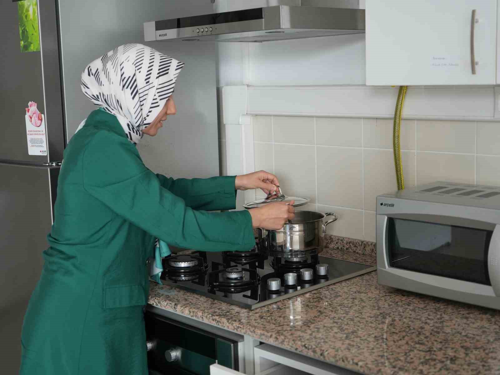 sik sik gundeme gelen zehirlenmelerle ilgili uzmanlardan hayati uyarilar denetlenen isletmeleri tercih edin 2 LuC8Y7ZG