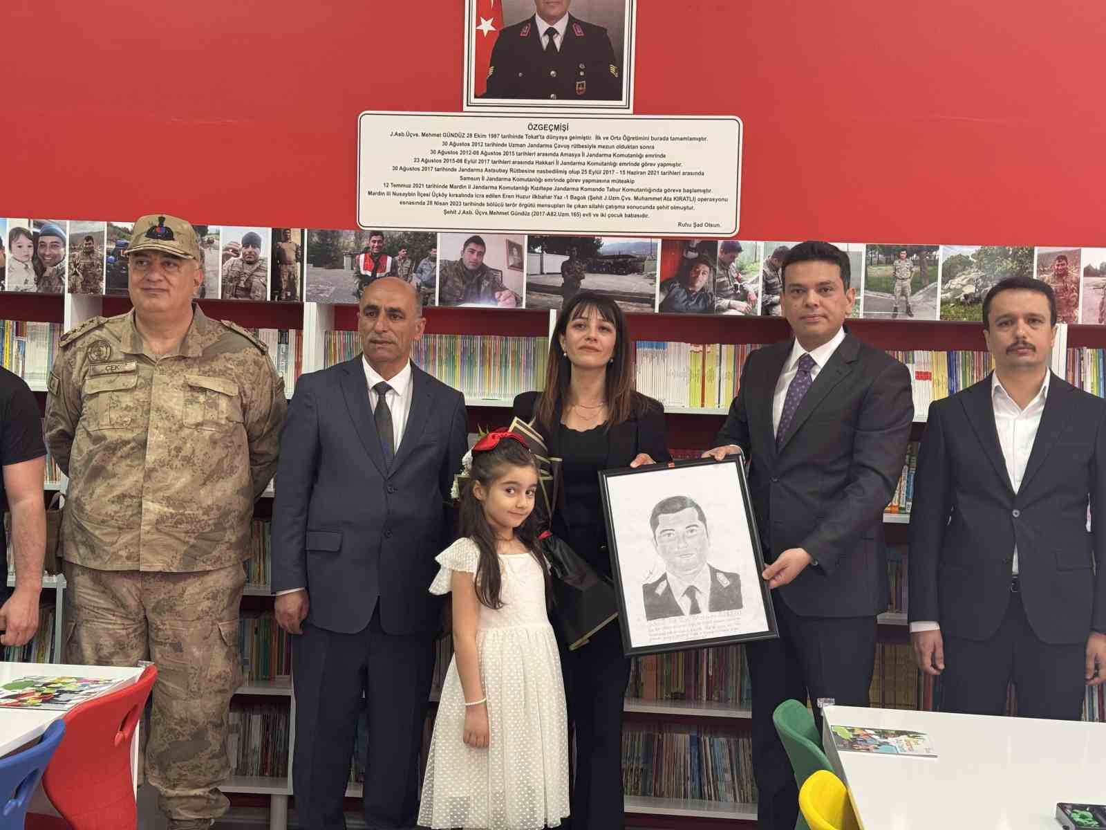 silah arkadaslari sehit astsubay mehmet gunduzun adini kutuphanede yasatiyor 0 7IlfsOqf