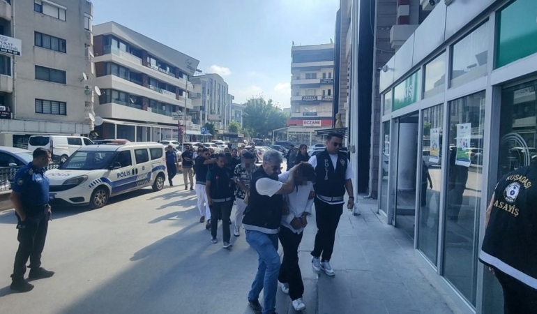 silahla-vurduklari-adami-darbederek-oldurduler-cinayet-ani-kamerada-SzYH26zq.jpg