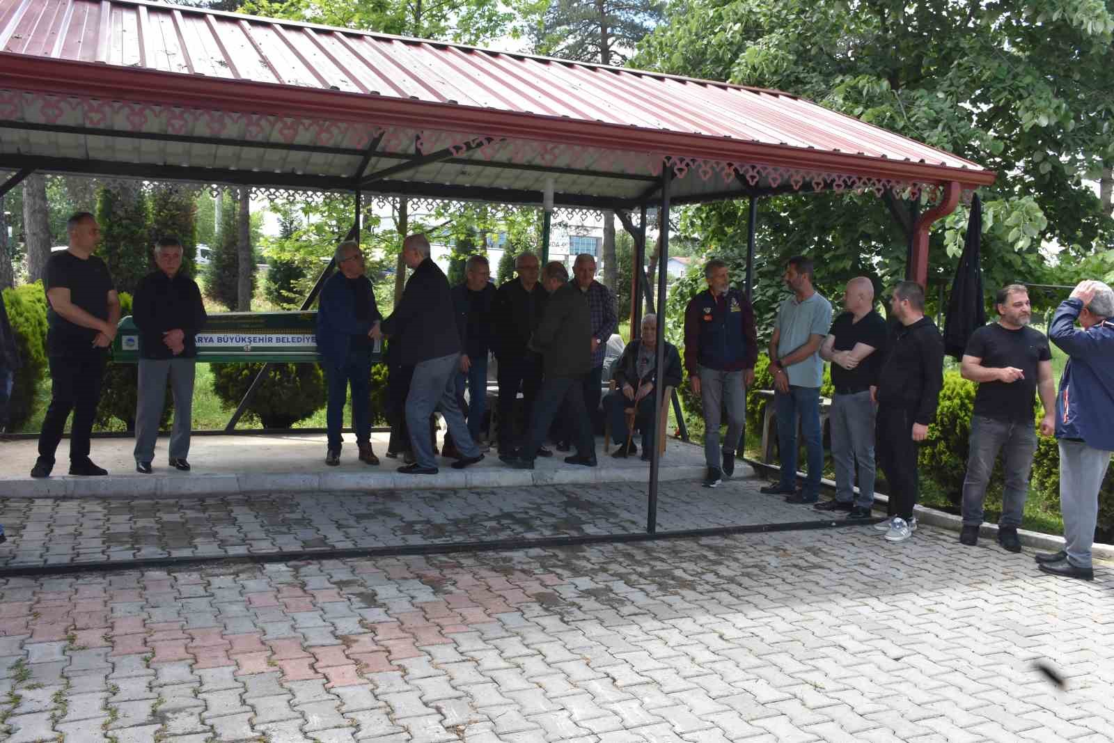 silahli catismada hayatini kaybeden otel sahibi son yolculuguna ugurlandi 3 7smH4piq