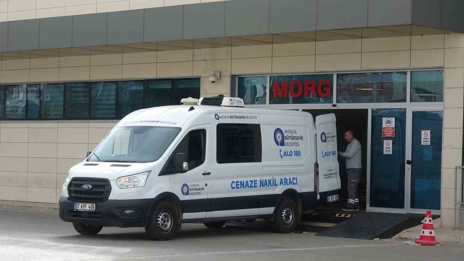 silahli kavgada hayatini kaybeden 2 gencin cenazeleri teslim alindi 0 kXkB9E8P