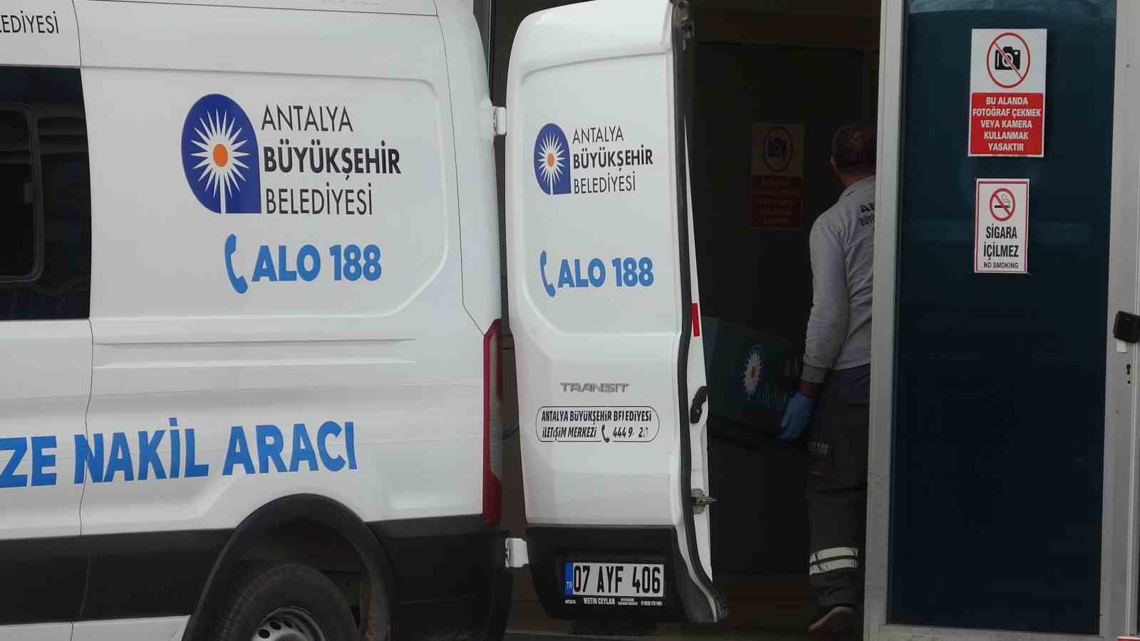 silahli kavgada hayatini kaybeden 2 gencin cenazeleri teslim alindi 1 cZfpEm8q