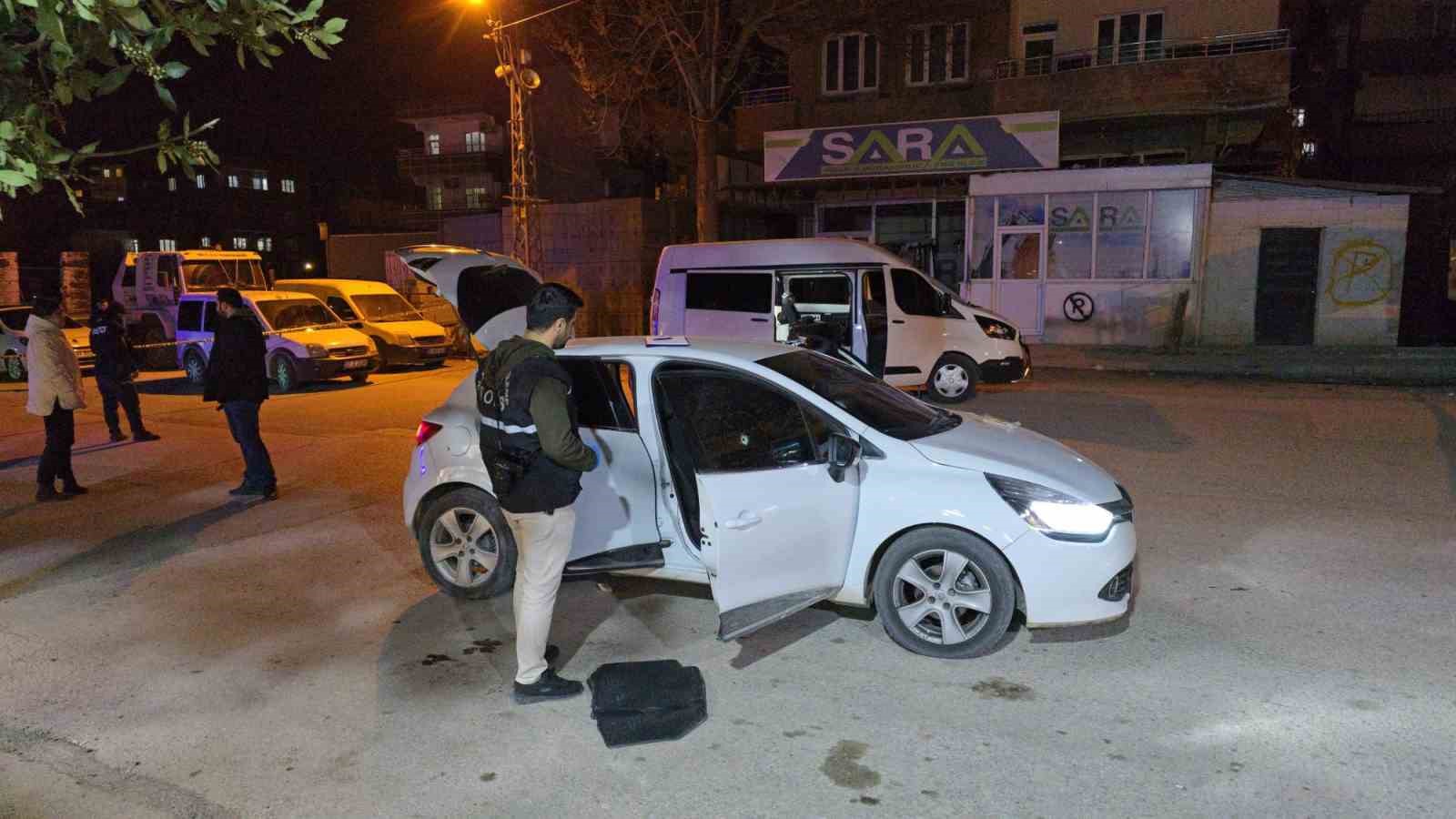 silahli kavgada oldurulen gencin cenazesi ailesine teslim edildi 2 ZmiOwPls