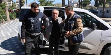 silahli-saldiriyi-gerceklestiren-eski-baskan-adliyeye-sevk-edildi-pKtn9cPF.jpg