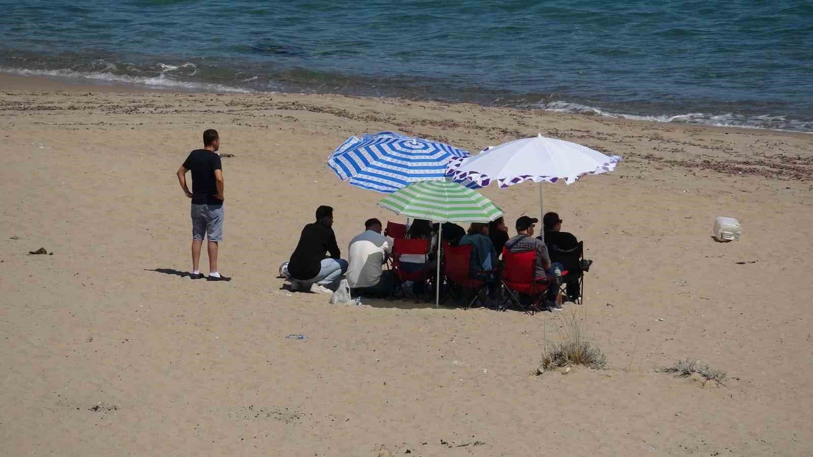 Şile’de akıntıya kapılan 3 kişiden 2’sinin cansız bedenine ulaşıldı: 1 kişi aranıyor 9 silede akintiya kapilan 3 kisiden 2sinin cansiz bedenine ulasildi 1 kisi araniyor 5 l35SXk3X