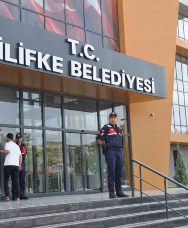 silifke-belediyesine-yolsuzluk-operasyonu-baskan-mustafa-turgut-dahil-18-kisi-gozaltinda-zDG8TqVy.jpg