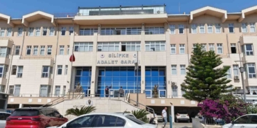 silifke-belediyesine-yonelik-operasyonda-gozaltina-alinan-19-supheli-adliyeye-sevk-edildi-YQCzaHEd.jpg