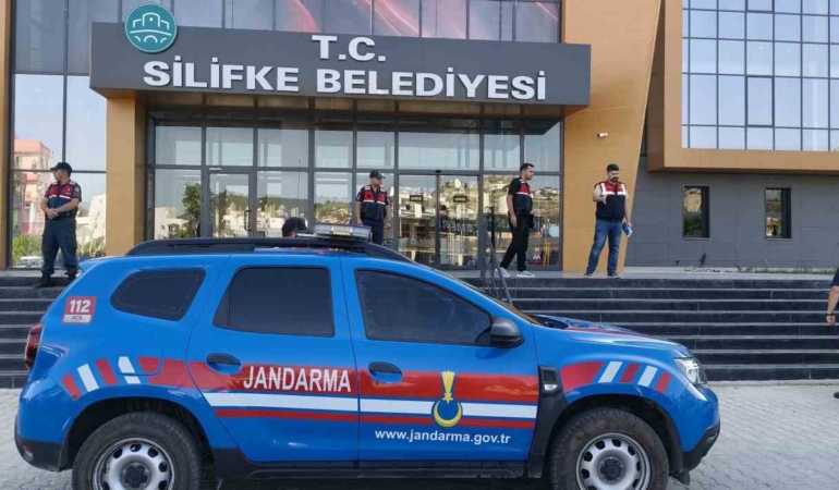 silifke-belediyesine-yonelik-sorusturmada-tutuklu-sayisi-11e-yukseldi-4tLjVPl1.jpg