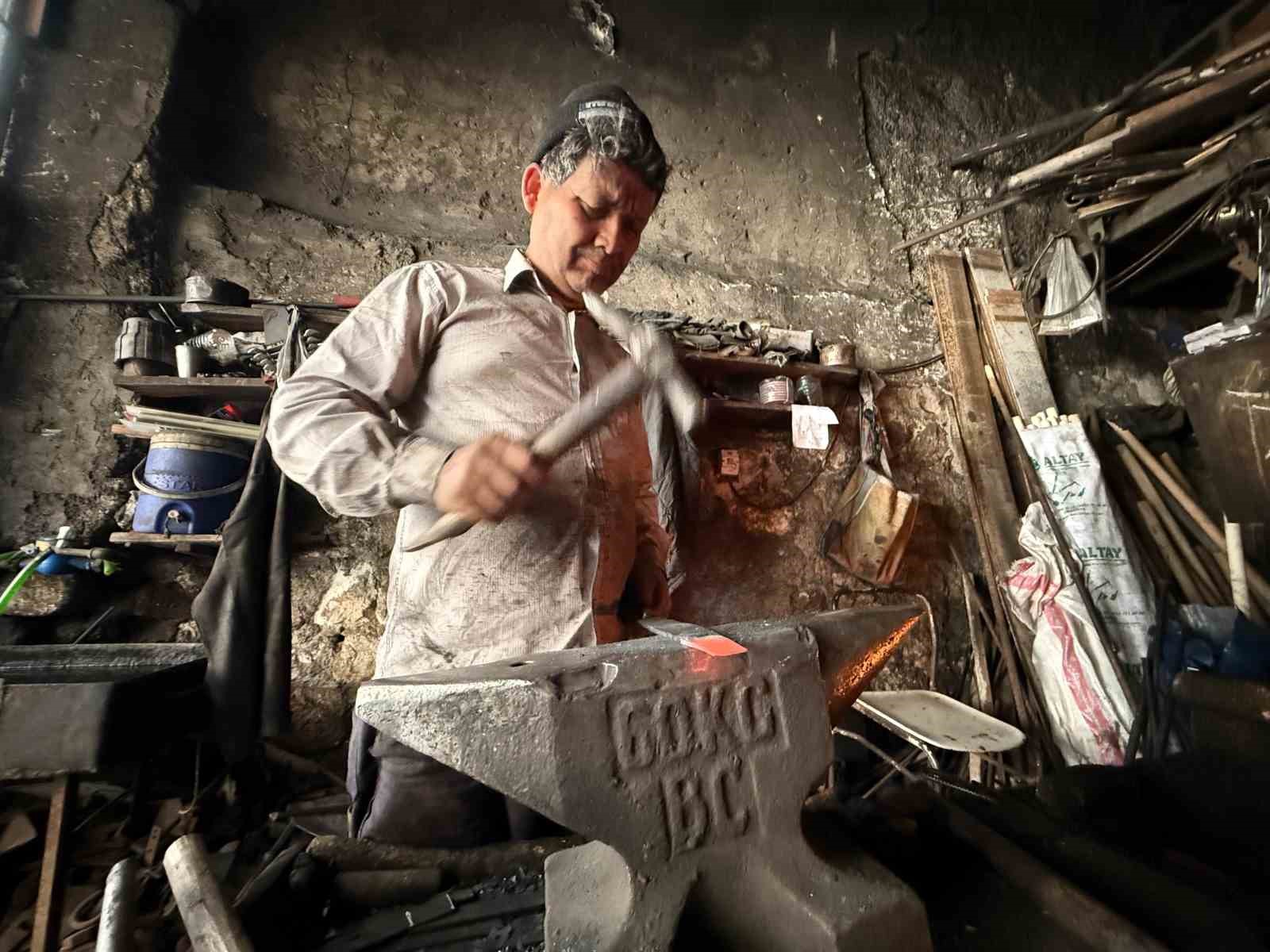 silifkede demircilik meslegi yok olmak uzere 2 y7AeWLJr