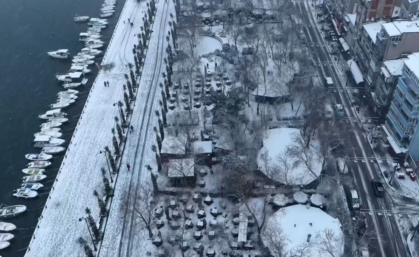 silivri beyaz ortu ile kaplandi kar yagisi havadan goruntulendi 3 DKqzrMTz