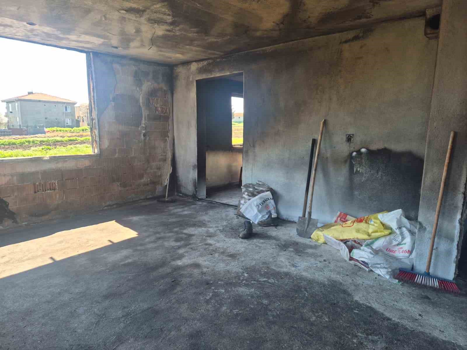 silivri kadikoyde yangin 6 kisi son anda kurtuldu 0